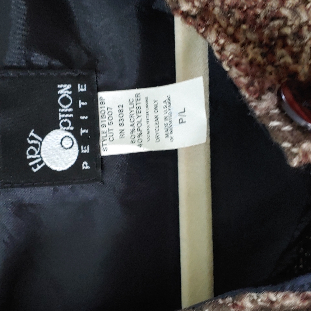Jacket - Picture 2 of 4